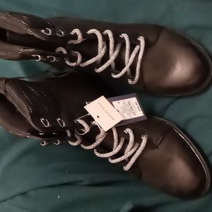 Womens lace up boots